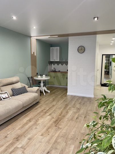 2-к. квартира, 54 м², 2/4 эт.