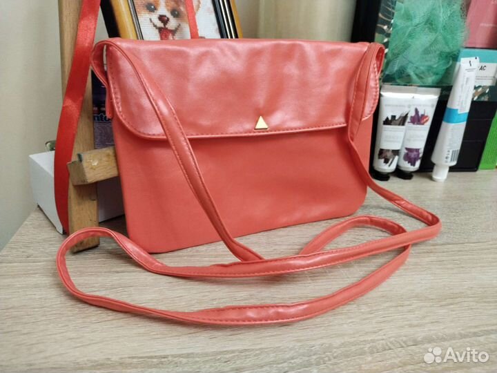 Коралловый Клатч Пьер Рико