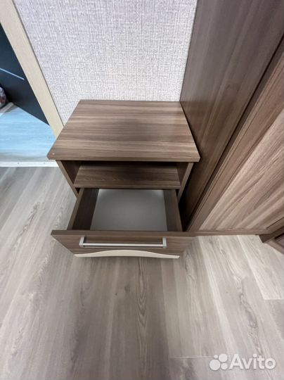 Спальный гарнитур