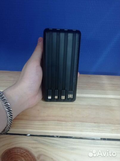 Повербанк новый