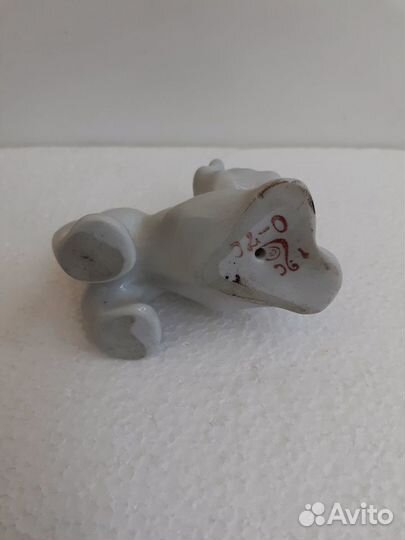 Статуэтка фарфоровая 