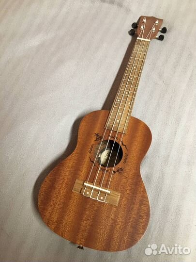 Укулеле flight