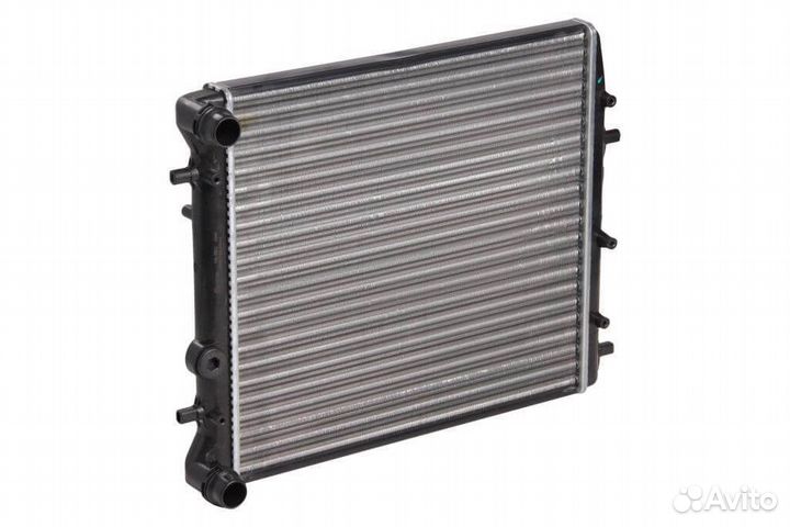 Радиатор охлаждения Skoda Fabia 1