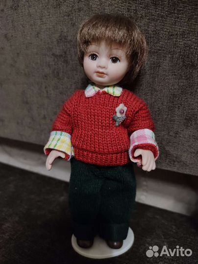 Кукла фарфоровая коллекционная