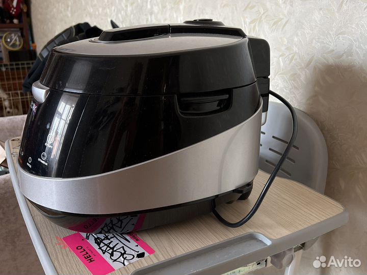 Мультиварка bork u700