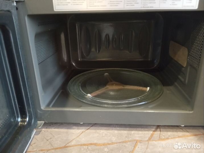 Микроволновая печь бу LGG