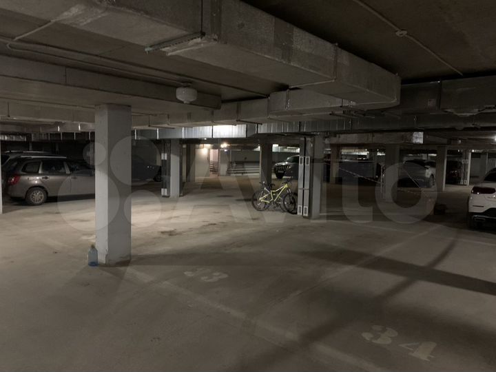 Машиноместо, 20 м²