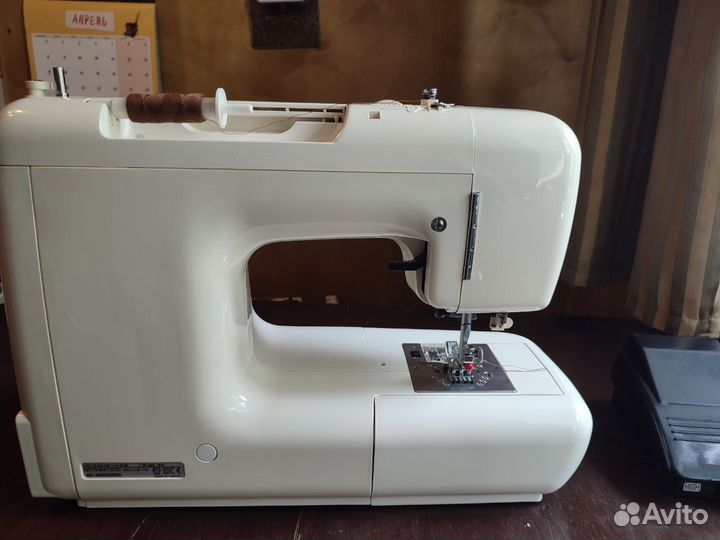 Швейная машина Family Gold line 7018