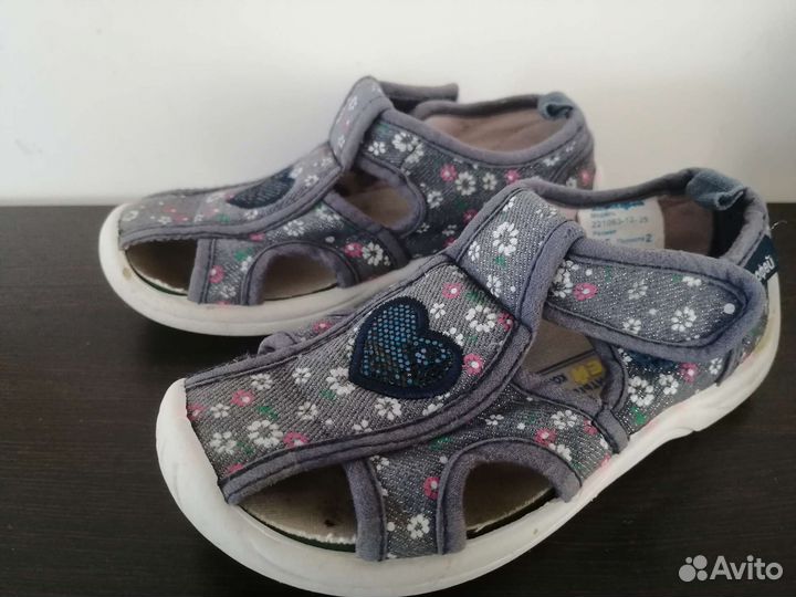 Сандалии на девочку 