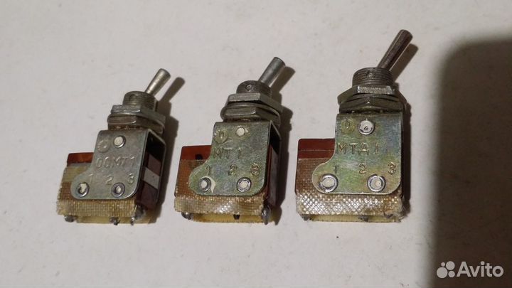 Выключатель