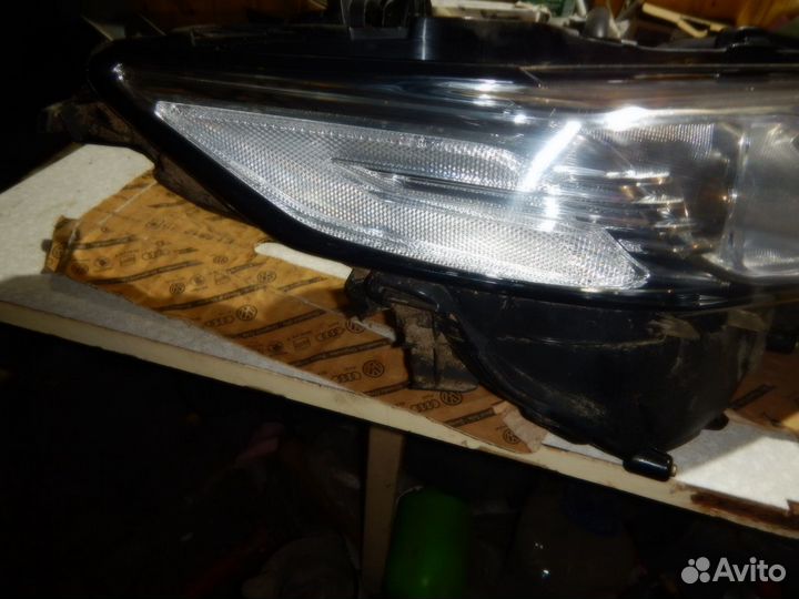 Фара правая Toyota Camry v70