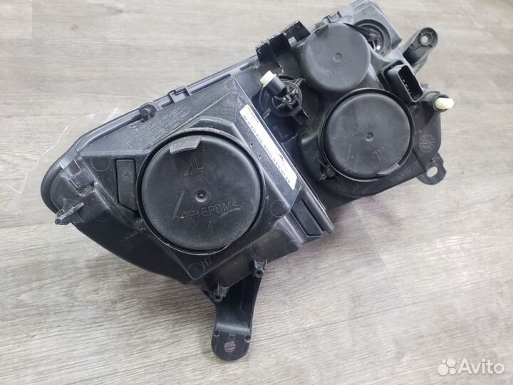 Фара передняя левая Renault Logan 2