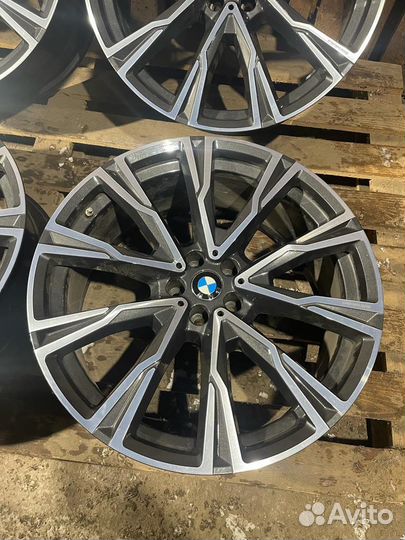 Оригинальные диски BMW X7 G07 R22 разноширокие