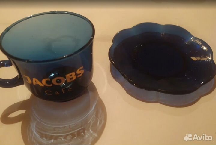 Набор кофейных чашек с блюдцами