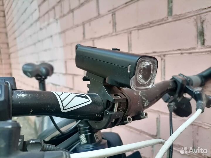 Велосипедный фонарь передний