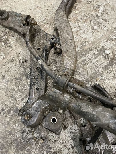 Подрамник на hyundai accent