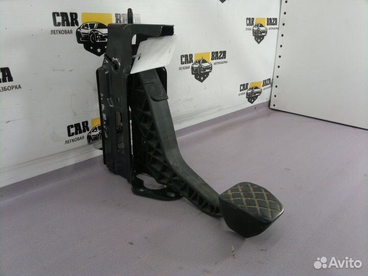 Кронштейн педали сцепления