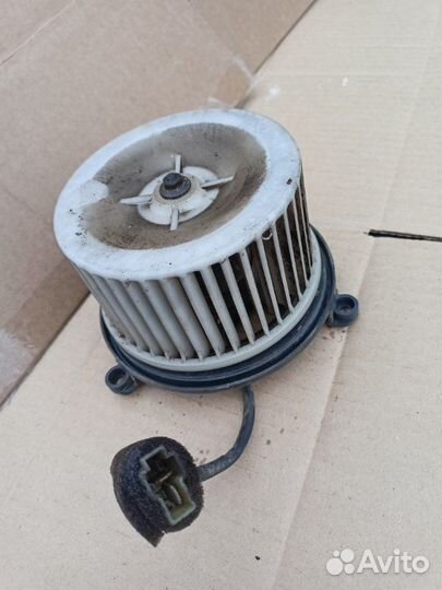 Моторчик печки Mitsubishi Pajero 2 6G74 3.5 1995