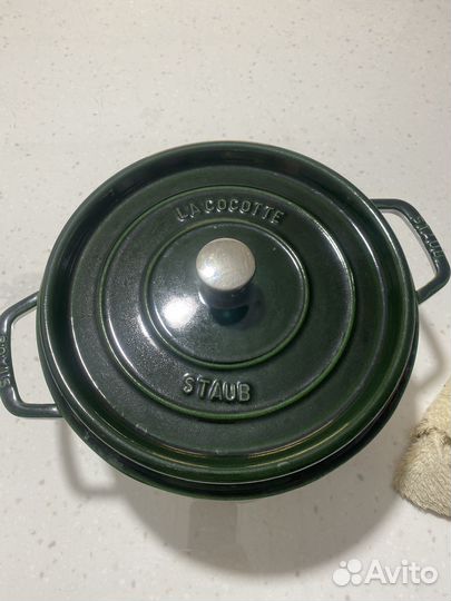 Кастрюля чугунная staub