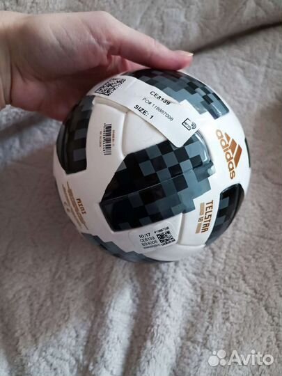 Мяч чемпионат мира FIFA 2018 с автографом