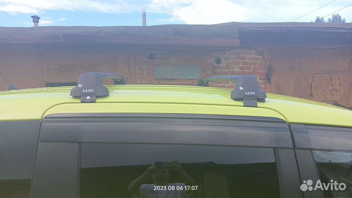 Поперечины на крышу Toyota Sienta