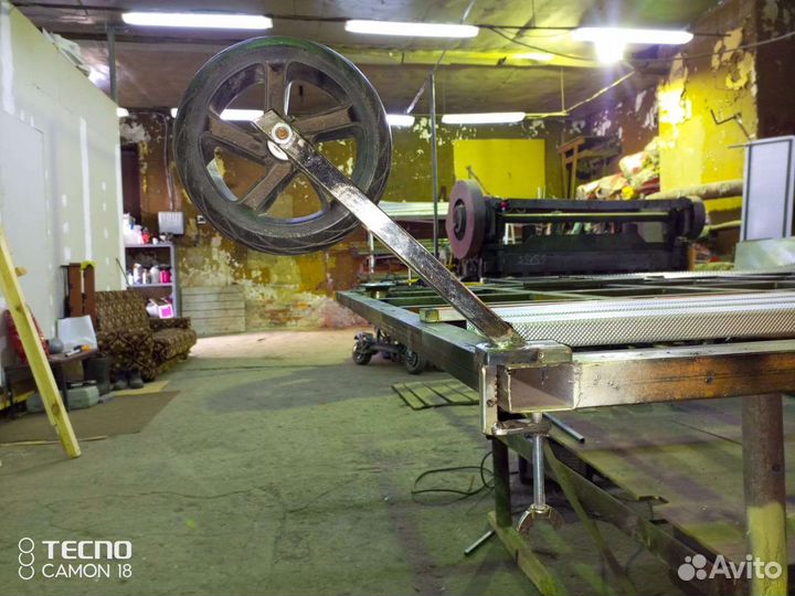 Тренажер для настольного тенниса