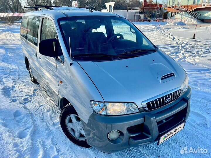 Hyundai Starex 2.5 AT, 2002, 200 000 км