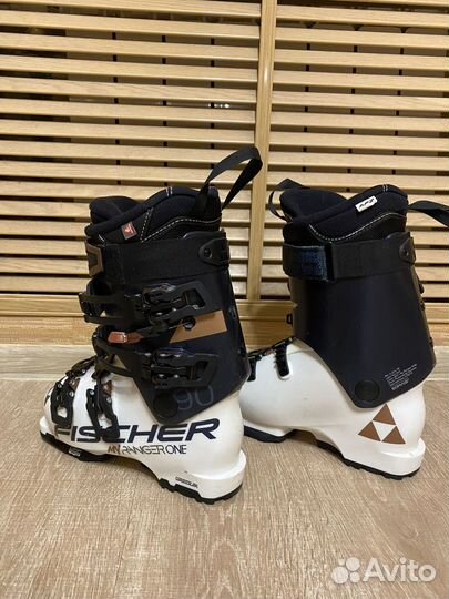 Горнолыжные ботинки