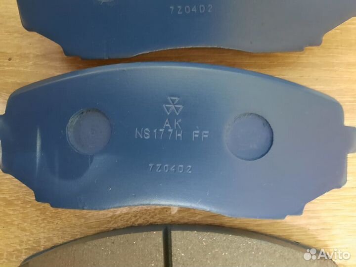 Колодки тормозные передние