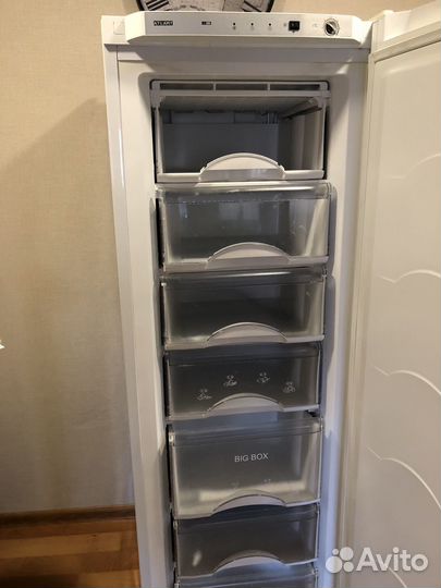 Продам морозильную камеру Атлант м7201-100