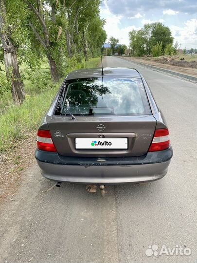 Opel Vectra 1.6 МТ, 1998, 30 000 км