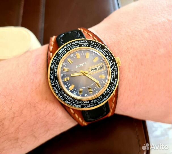 Часы Ракета города