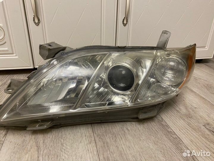 Фара передняя левая на toyota camry40
