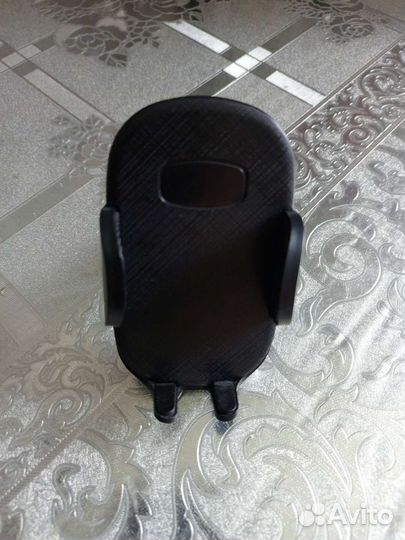 Держатель для телефона в машину