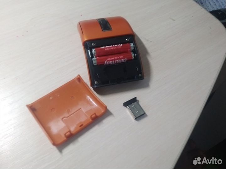 Беспроводная мышь Lenovo оранжевый