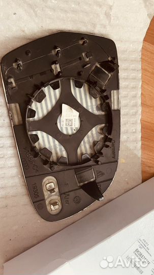 Стекло зеркала левое Audi A4