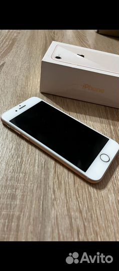 Телефон iPhone 8 64 gb