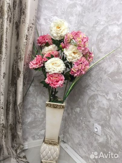 Ваза напольная с цветами