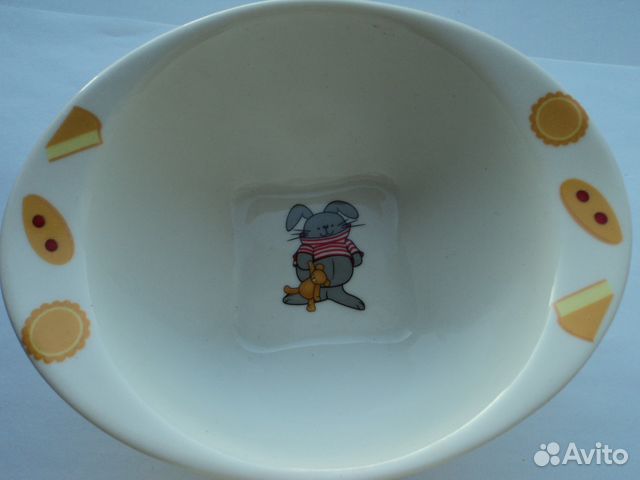 Тарелка для кормления малыша. Для каши и супа