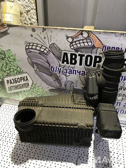 Корпус воздушного фильтра Mitsubishi Pajero 3