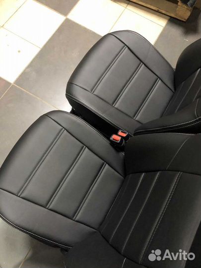 Авточехлы на Тойота Рав 4 черные