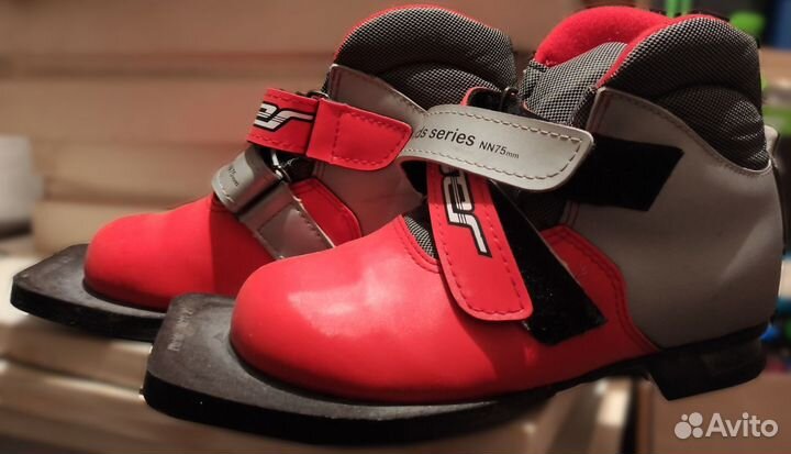 Лыжные ботинки 32 размер