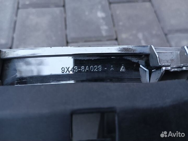 Решетка радиатора Jaguar x type