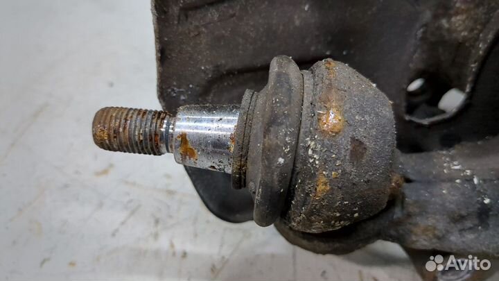 Ступица (кулак, цапфа) правая передняя Mercedes E W212