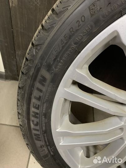 R20 Michelin X-Ice Snow SUV 245/45, PCD 5x108 DIA 63.4