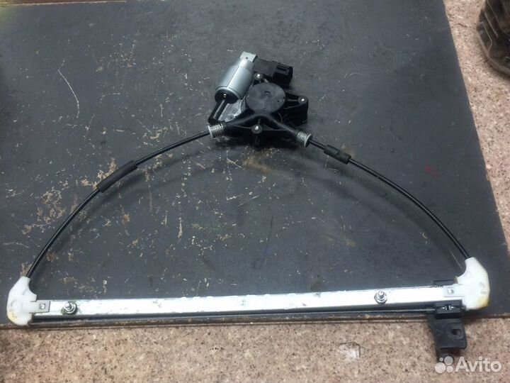 Стеклоподъемник mazda 3 BK хэтчбек