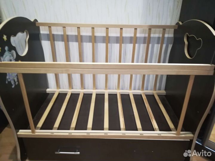 Детская кроватка с ортопедическим матрасом