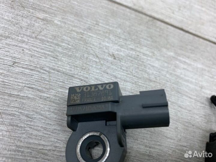 Датчик удара подушки безопасности Volkswagen