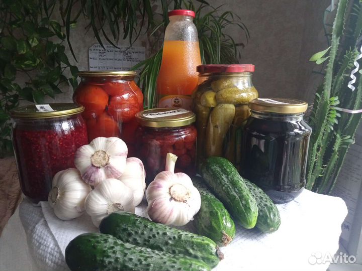 Варенье.соленья,огурцы св. чеснок
