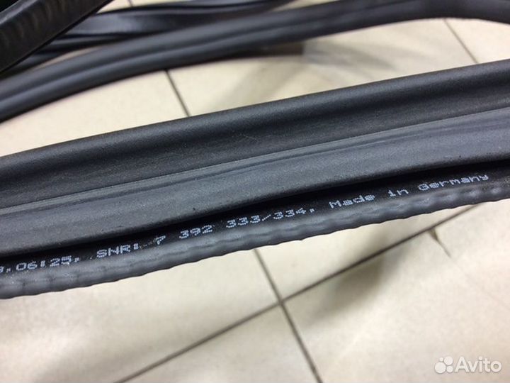 Уплотнитель двери передний правый Bmw 6-Serie Gt